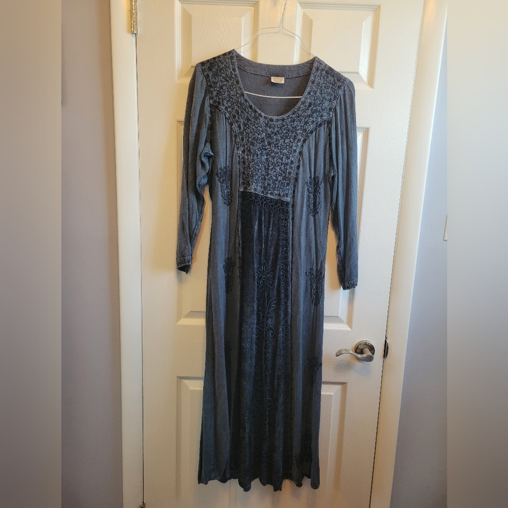 Ladies Indian/Bohemian style long sleeve long dress